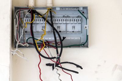 Avoid Faulty Wiring with a Breaker Box Installation!