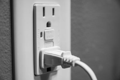 Loose Outlet Fix - Electrical Repair Dallas, Texas