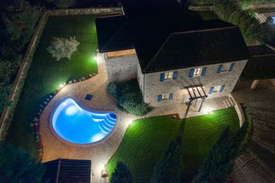 Get Professional Outdoor Lighting Maintenance!
